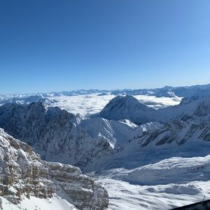 Meet your Posher, Claire